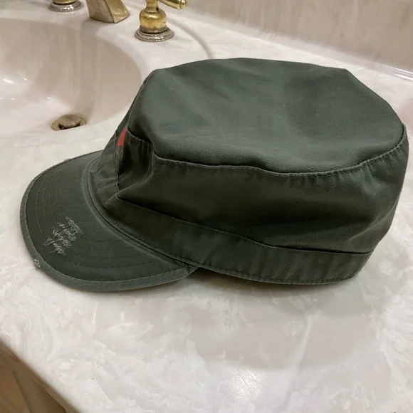 Vintage BDU Fatigue Combat Hat, Olive Drab w/ Red Star, Distressed, Size Large - Picture 5 of 9